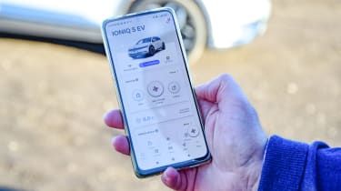 Hyundai Ioniq 5 review pictures | DrivingElectric